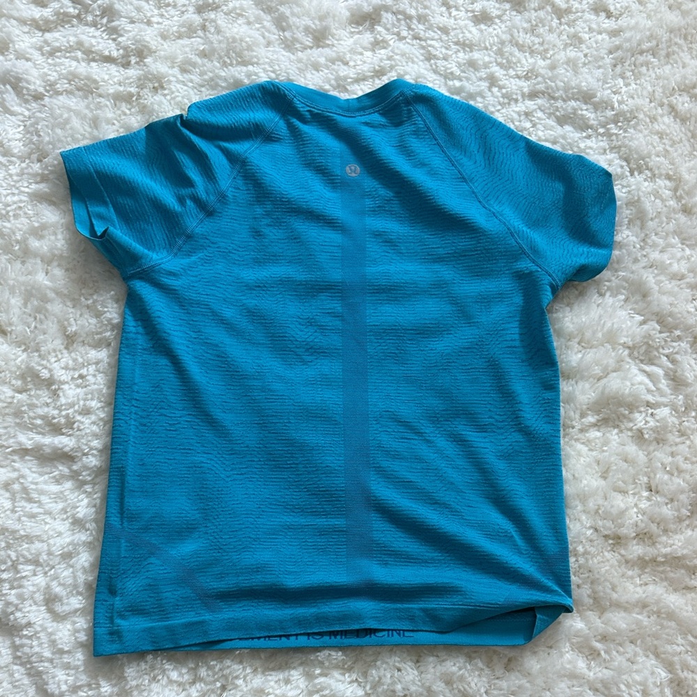 lululemon athletica Vibrant Blue women’s  Tee